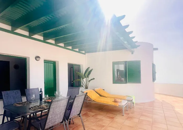 La Asomada Moon Lanzarote Tías