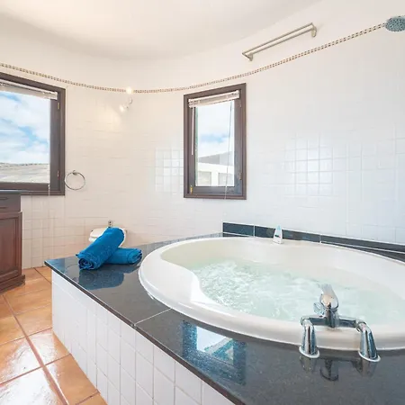 La Asomada Moon Lanzarote Privada 3 Hab Con Piscina, Jacuzzi Y Vistas Al Mar Y Fuerteventura * Tías