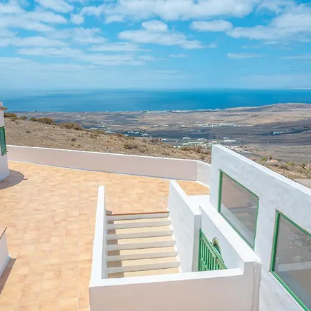 Villa La Asomada Moon Lanzarote Privada 3 Hab Con Piscina, Jacuzzi Y Vistas Al Mar Y Fuerteventura Tías