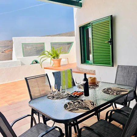 La Asomada Moon Lanzarote Privada 3 Hab Con Piscina, Jacuzzi Y Vistas Al Mar Y Fuerteventura Villa