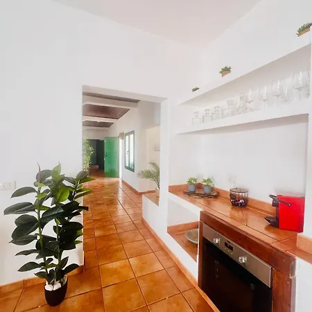 Villa La Asomada Moon Lanzarote Privada 3 Hab Con Piscina, Jacuzzi Y Vistas Al Mar Y Fuerteventura Tías