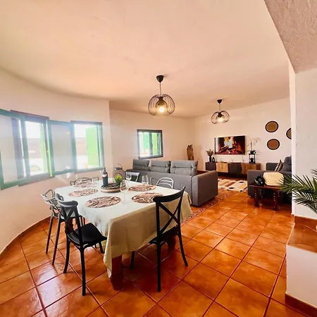 La Asomada Moon Lanzarote Privada 3 Hab Con Piscina, Jacuzzi Y Vistas Al Mar Y Fuerteventura *
