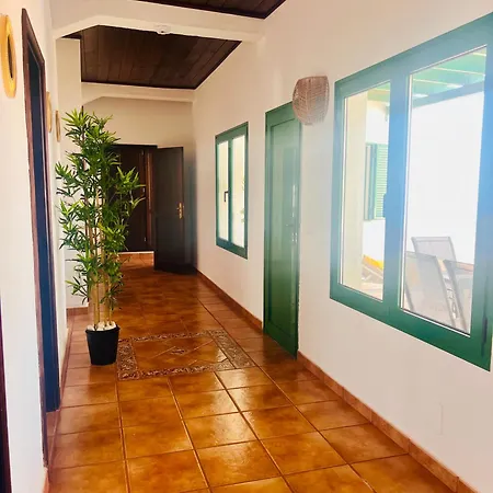 Villa La Asomada Moon Lanzarote Privada 3 Hab Con Piscina, Jacuzzi Y Vistas Al Mar Y Fuerteventura *