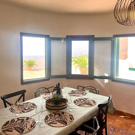 Villa La Asomada Moon Lanzarote Privada 3 Hab Con Piscina, Jacuzzi Y Vistas Al Mar Y Fuerteventura Tías