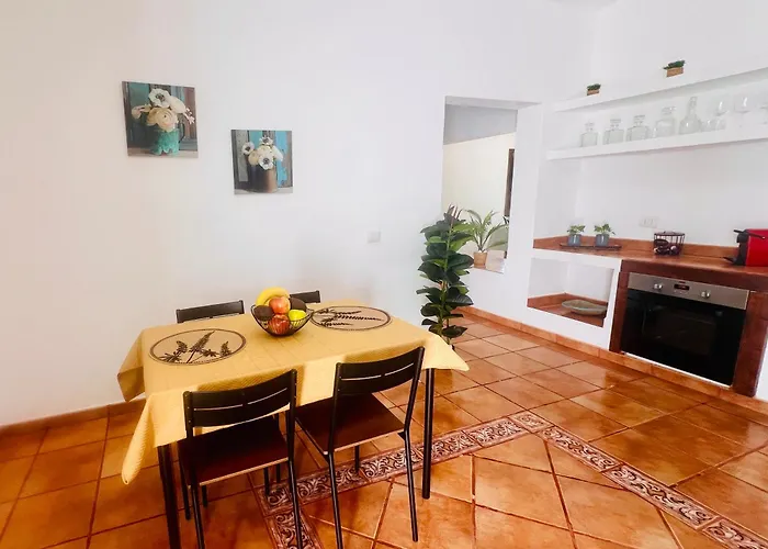 La Asomada Moon Lanzarote Vila